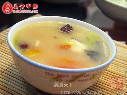 Stewed fish tail with papaya