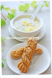 Rice wine, egg flower, small glutinous rice balls