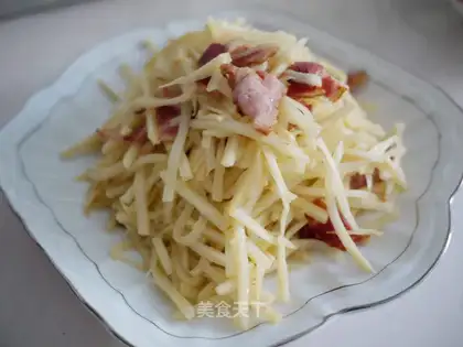 Shredded bamboo shoots with bacon and chicken sauce
