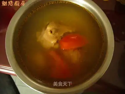 Tomato chicken soup