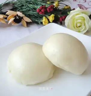 milk-scented steamed buns