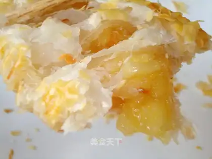 Flying cake version of apple pie