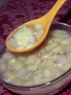 Apple soup stuffed with osmanthus wine