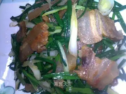 stir-fried bacon with buckwheat head