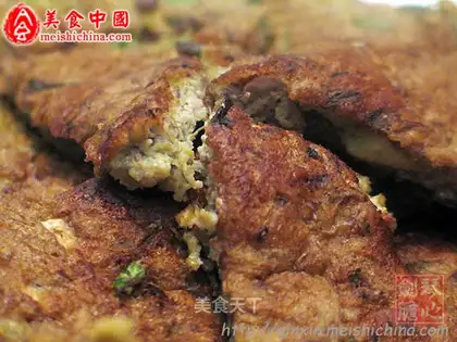fried eggs with banana buds