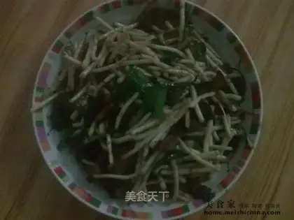 stir-fried bacon with houttuynia cordata