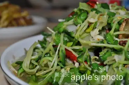 Garlic bean sprouts