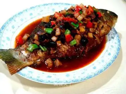 Dried roasted carp
