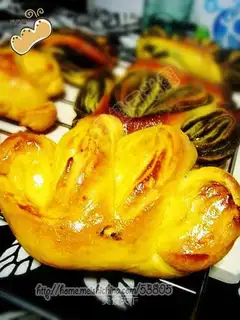 Butterfly egg yolk bread