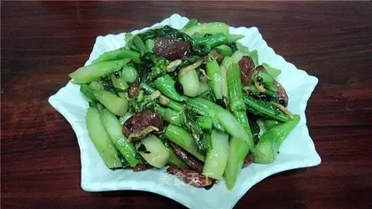 stir-fried kale with sausage