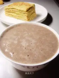 Soybeans, black rice, soy milk