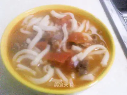 Sour soup beef udon noodles