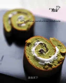 Matcha red bean roll