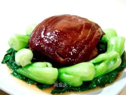 Qianlianfu Wanzi Braised Pork