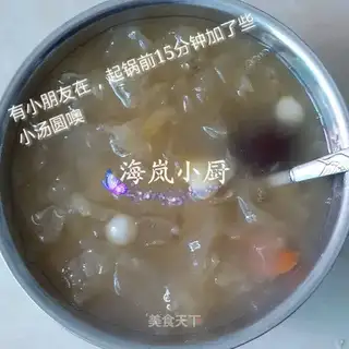 The silver spoon of the round