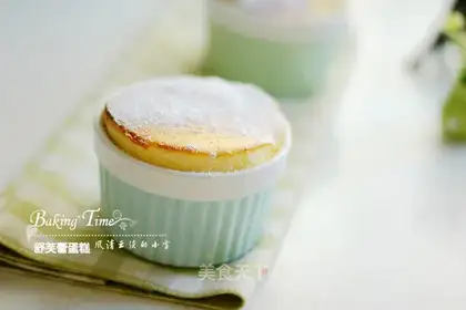 Vanilla cuffle cake
