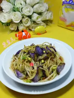 Cheese and soybean sprouts