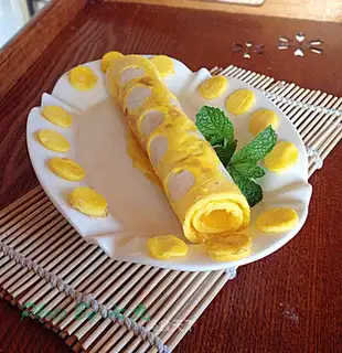 Cute little omelet