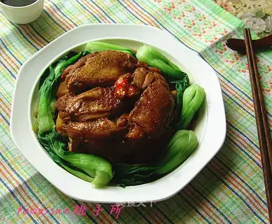 Potato steamed chicken legs