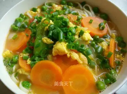 Egg and vegetable noodles