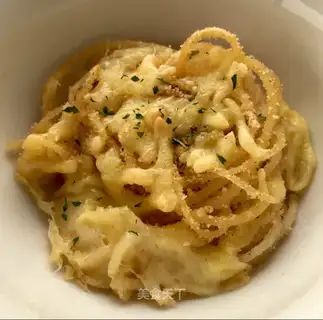 Pine cheese pasta