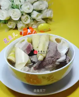 Salt Thunder Bones soup