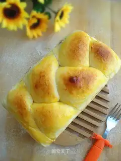 Pure red bean braid toast