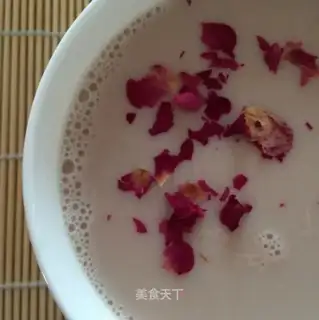 Rose soy