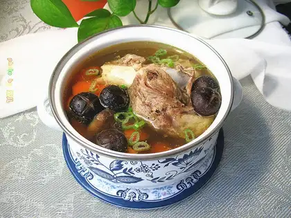 Bones soup for mushroom carrots