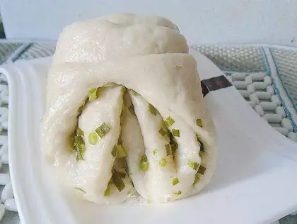 Onion pig hoof rolls