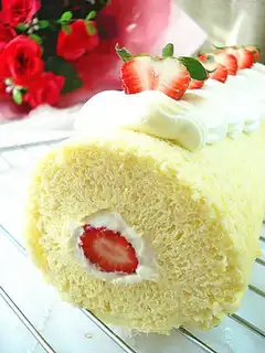 Strawberry roll