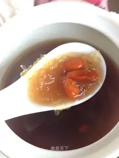 Io Yin Po