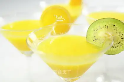 Fresh orange juice