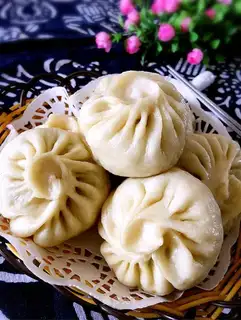 Eggs and meat buns