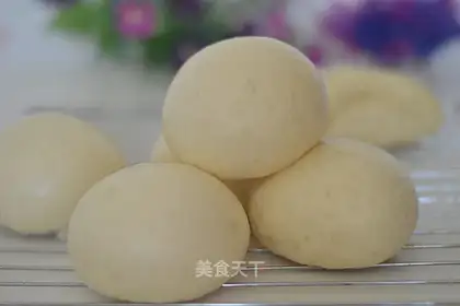Sixty-five-degree soups of super-soft buns