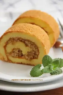 Meat pine rolls