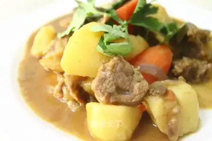 Curry potato stew
