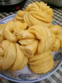 Pumpkin rolls
