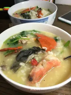 Crab-crayfish congee