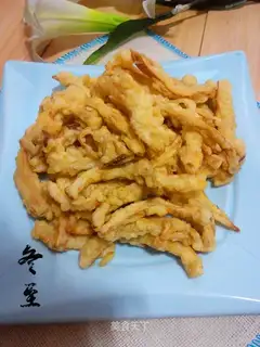 Dried almond mushrooms