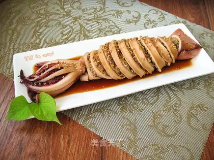Meat-breeding squid