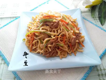 Noodle with pepper sauce