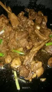 A pot of duck