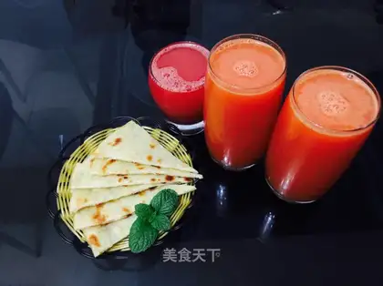 Grenade with juice
