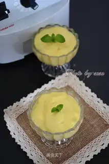 Yogurt mango cup