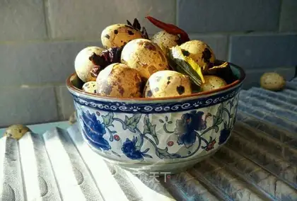 Tea quail eggs