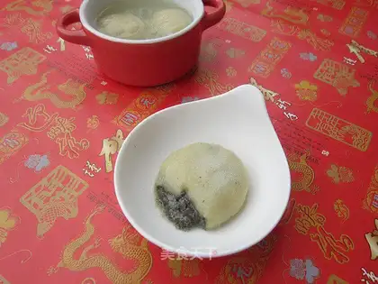 Peanut sesame soup