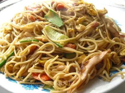 Fried noodles