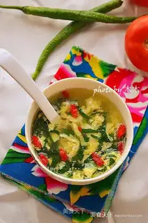 Spinach omelet soup