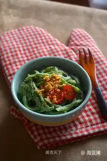 Nutrient spinach noodles for young children